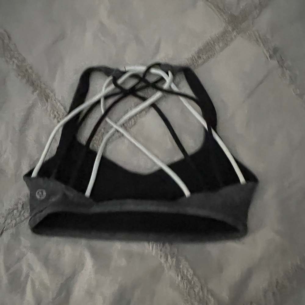 LULU LEMON SPORTS BRA GOOD CONDITION